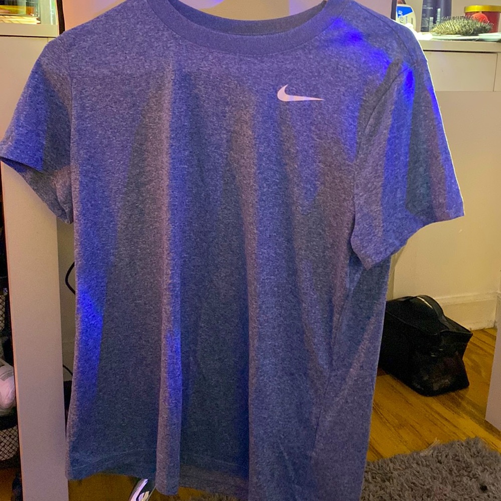 Nike short sleeve shirt